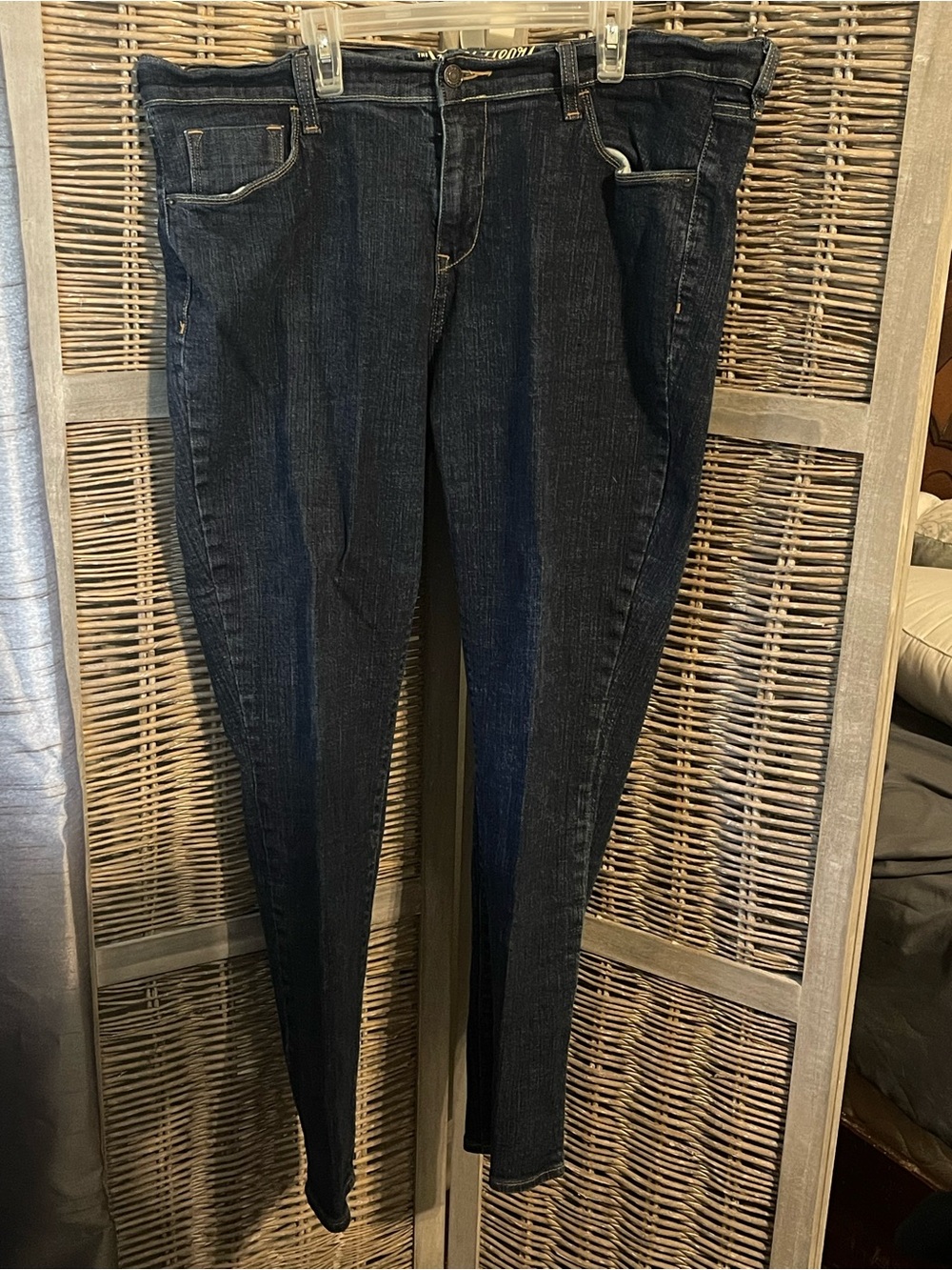 Women's Old Navy Sweetheart Dark Blue Jeans - Sweetheart Straight Fit sz 16 (39)